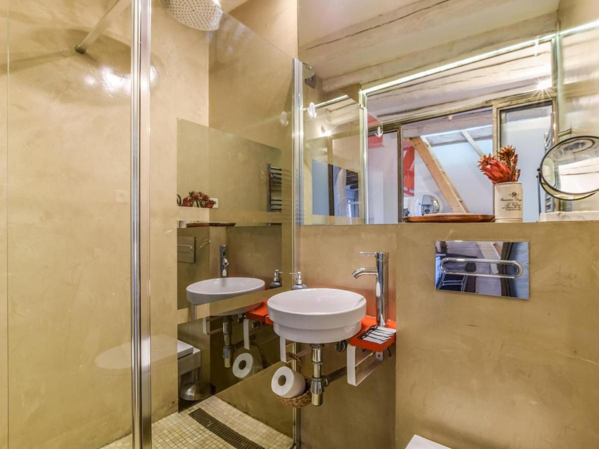 Apartamento En La Plaza De Lavapies Para 4 Personas Madrid Exteriér fotografie
